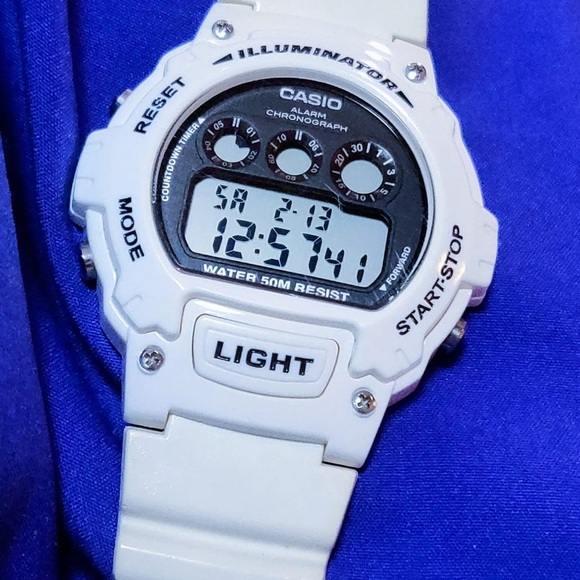 Casio Vintage White Sports Multifunction Men's Watch - Picture 4 of 8